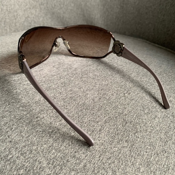 Chanel sunglasses - Picture 9 of 11